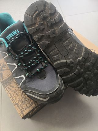 Zapatillas de montaña Paredes 