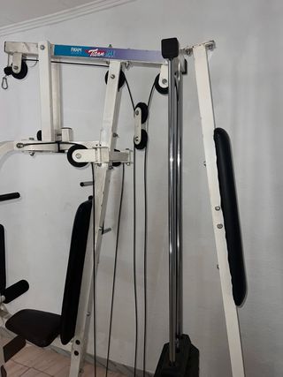 Máquina de gimnasio multifunción