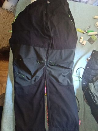 Pantalón de chándal negro y verde