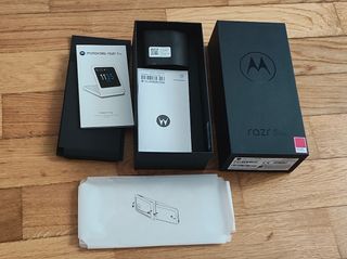 Motorola RAZR 40 Ultra Magenta