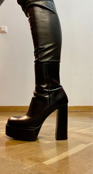 Botas Zara plataforma tacón negro