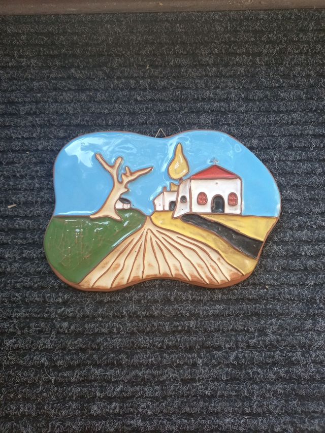 Imagen campestre en terracota pintada