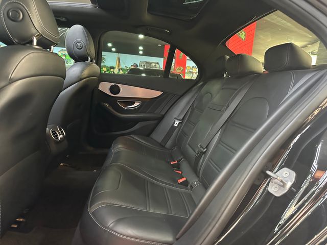 Mercedes-Benz C63s AMG V8 Biturbo 510cv