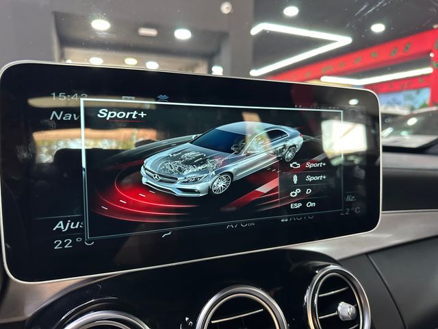 Mercedes-Benz C63s AMG V8 Biturbo 510cv