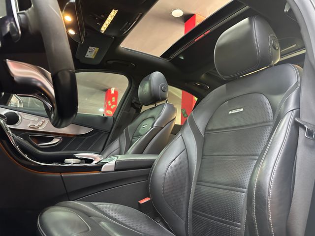 Mercedes-Benz C63s AMG V8 Biturbo 510cv