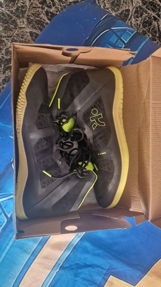 Botas de baloncesto Kappa blancas