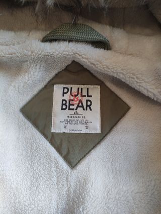 Parka Pull and Bear verde militar hombre