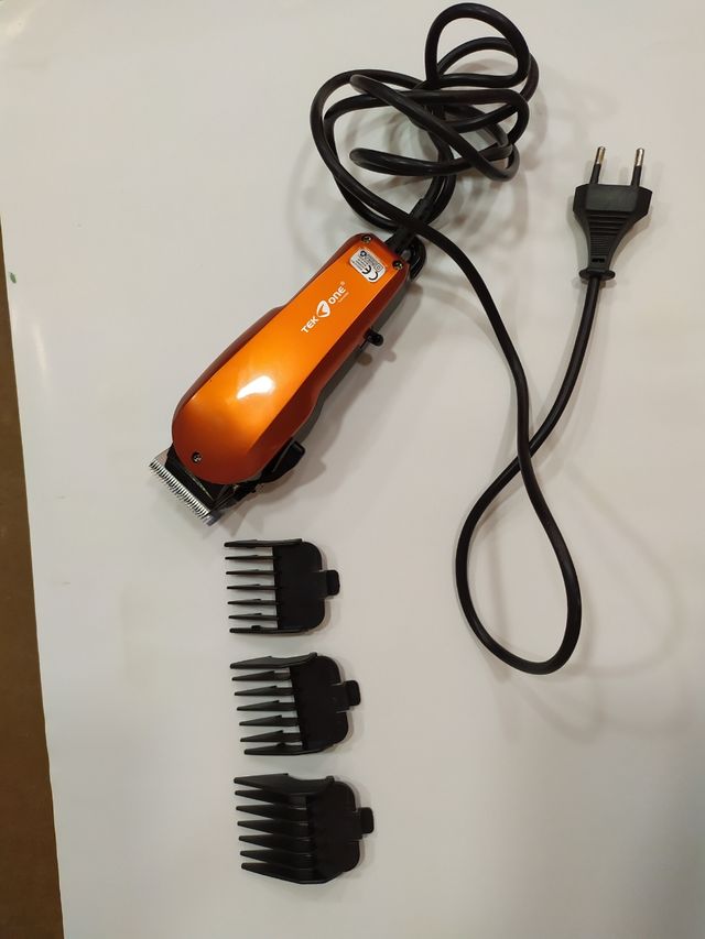 Cortapelos Tek One Naranja con Accesorios