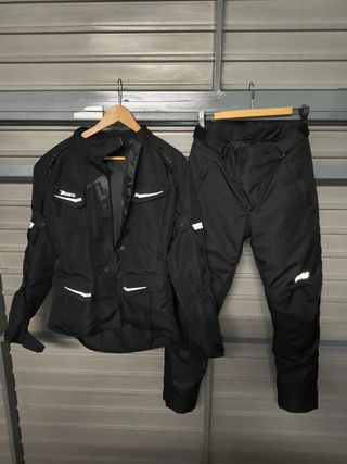 Traje moto mujer Talla 38 negro