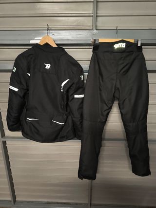 Traje moto mujer Talla 38 negro