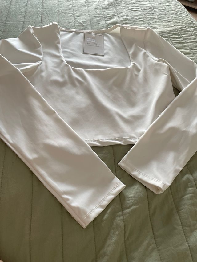 camiseta manga larga para pantalón tiro alto