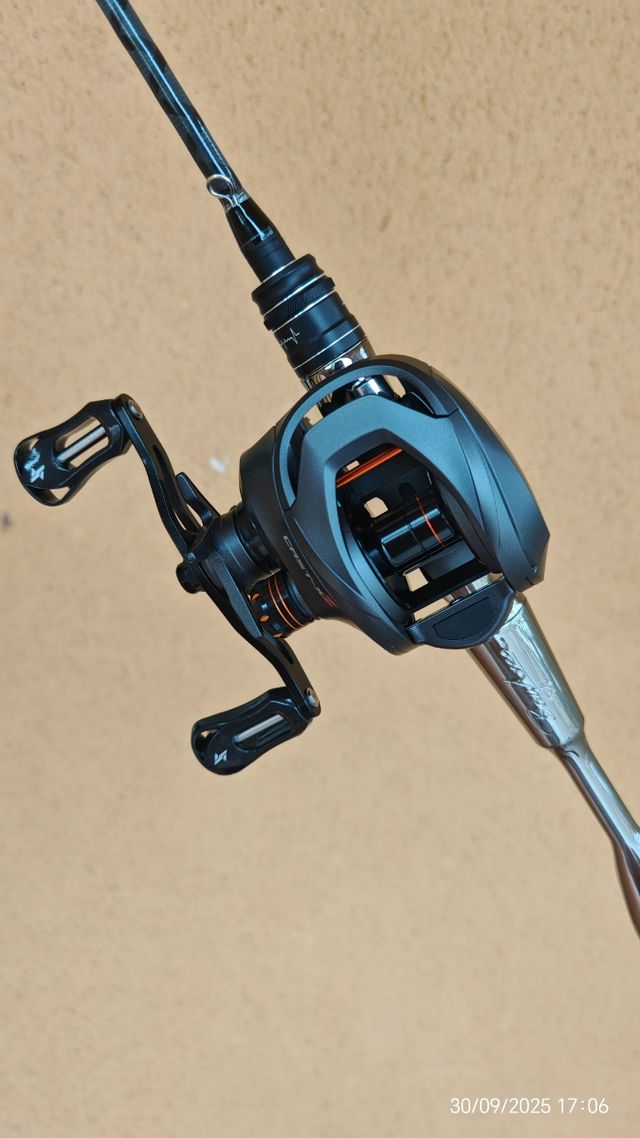 Caña y carrete de casting