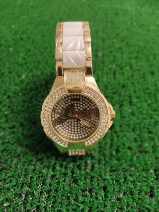 Reloj Guess Dorado con Cristales