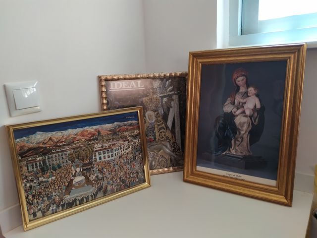3 Láminas de la Virgen  con marco
