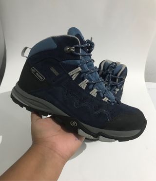 Botas de Senderismo o Montaña Tecnica talla 37 1/2