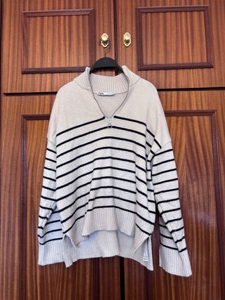 Jersey Zara cuello alto rayas beige y azul marino