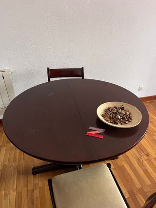 Mesa extensible de nogal