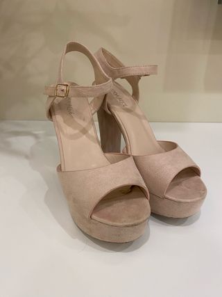 scarpe rosa con tacco e plateau 
