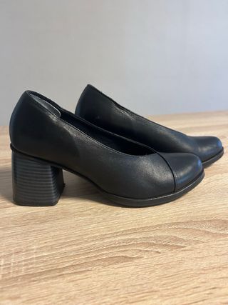 Zapatos de salón Bueno piel negros talla 37
