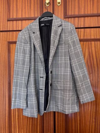 Blazer Zara cuadros gris
