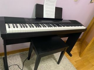 Piano Casio CDP-120 con asiento