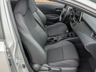 Toyota Corolla 1.8 Hybrid Nacional Pocos Km 