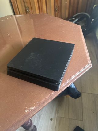 PS4 Slim Negra