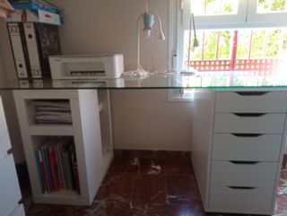 Escritorio IKEA Cristal y Madera