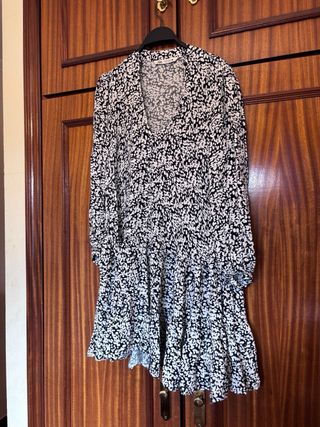 Vestido Zara estampado midi