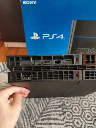 PS4 11.50 + Mando y Caja Original 