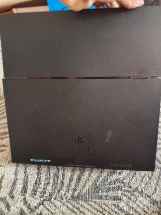PS4 11.50 + Mando y Caja Original 