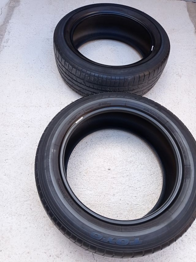 Cubiertas marca Toyo medida 225/55/19