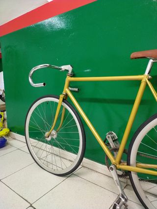 Bicicleta Fixie Dorada