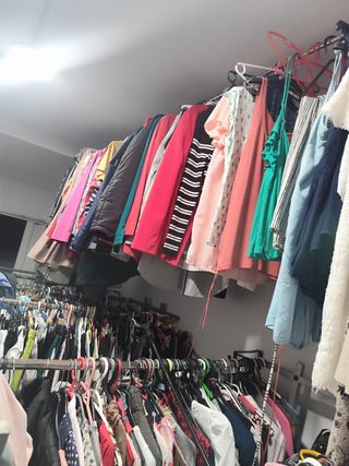 Lote Ropa Mujer 3€/Kg (Mín. 30Kg)