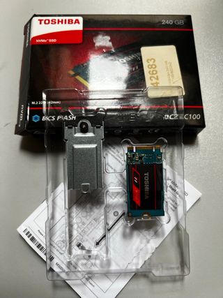 SSD NVMe Toshiba 240GB RC100 + Adaptador