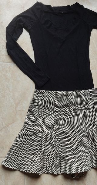 Conjunto camiseta manga larga y falda