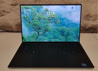Computer portatile touchscreen UHD DELL XPS 15 (9520)