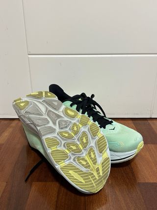 Hoka Clifton 10 Zapatilla Verde y Negra