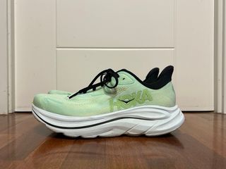 Hoka Clifton 10 Zapatilla Verde y Negra