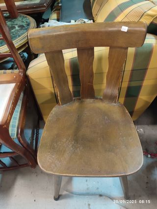 Silla de madera vintage