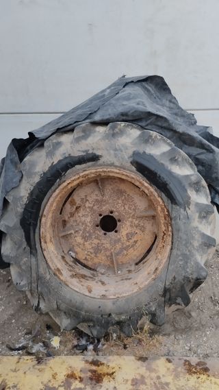 Ruedas Traseras New Holland TX32, TX34, TX36