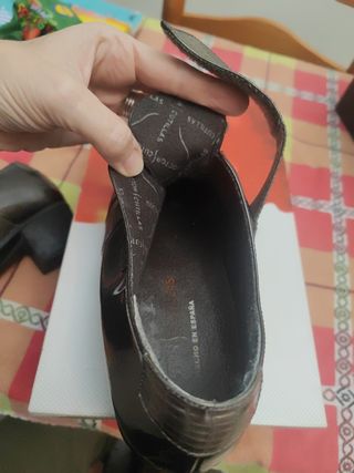 Zapatos cerrados piel Cutillas 37