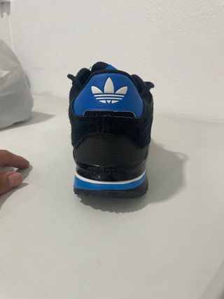 Zapatillas Adidas ZX 750 Negras y Azules
