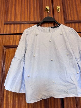 Blusa Zara con perlas