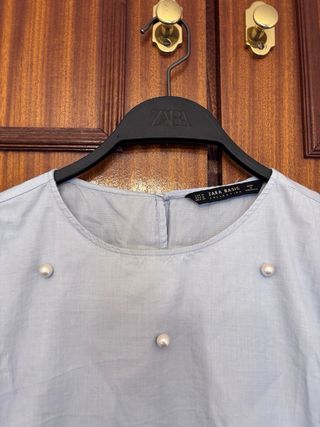 Blusa Zara con perlas
