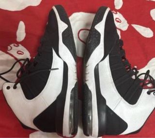 Zapatillas Air Jordan Max Aura Negras/Blancas/Roja