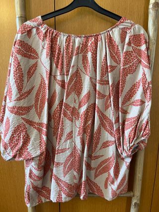 Blusa hojas teja Primark