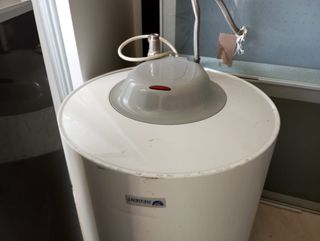 Frigorífico Balay con dispensador, microondas, lav