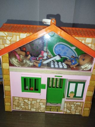 Granja Barriguitas con 2 muñecas