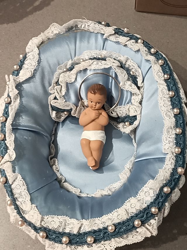 Gesù Bambino Terracotta Culla Azzurra